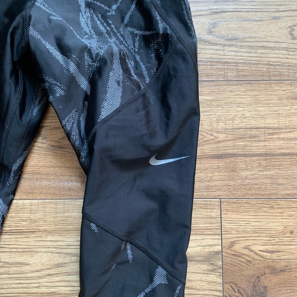 Nike running leggings / tights - Picture 2 of 4